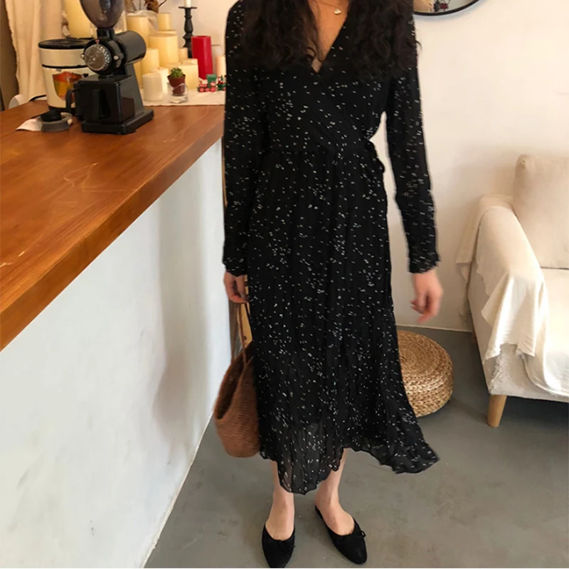 2019 women chiffon polka dots print V neck Pleated dress Long sleeve Loose waist female elegant casual dresses aa870
2019 women chiffon polka dots print V neck Pleated dress Long sleeve Loose waist female elegant casual dresses aa870