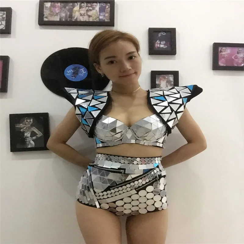 P61 Singer ballroom dance mirror costumes stage wears silver mirror shoulder dj vest women sexy bra pants set show dress outfit
P61 Singer ballroom dance mirror costumes stage wears silver mirror shoulder dj vest women sexy bra pants set show dress outfit