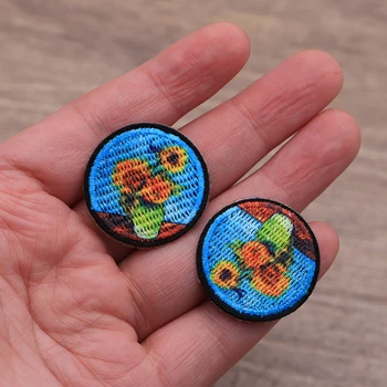 200pcs/lot 3cm Van Gogh Painting Sunflower Patch Embroidered Applique Iron On Patches Design DIY Sew Iron On Patch Badge SC4032 
200pcs/lot 3cm Van Gogh Painting Sunflower Patch Embroidered Applique Iron On Patches Design DIY Sew Iron On Patch Badge SC4032