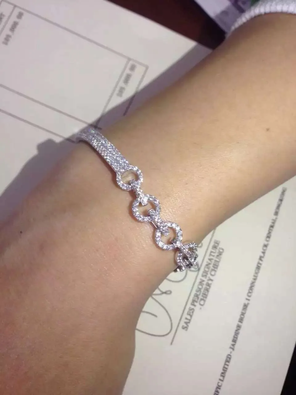 Luxury 925 Sterling Silver AAA Zircon Chain Bangle Chain Bracelet A*M Design For women gift wedding party jewelry
Luxury 925 Sterling Silver AAA Zircon Chain Bangle Chain Bracelet A*M Design For women gift wedding party jewelry