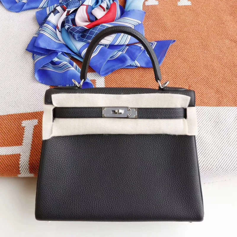 2019041903 2019 genuine leather luxury handbags women bag runway desigin female Europe brand top quality free shipping of dhl
2019041903 2019 genuine leather luxury handbags women bag runway desigin female Europe brand top quality free shipping of dhl