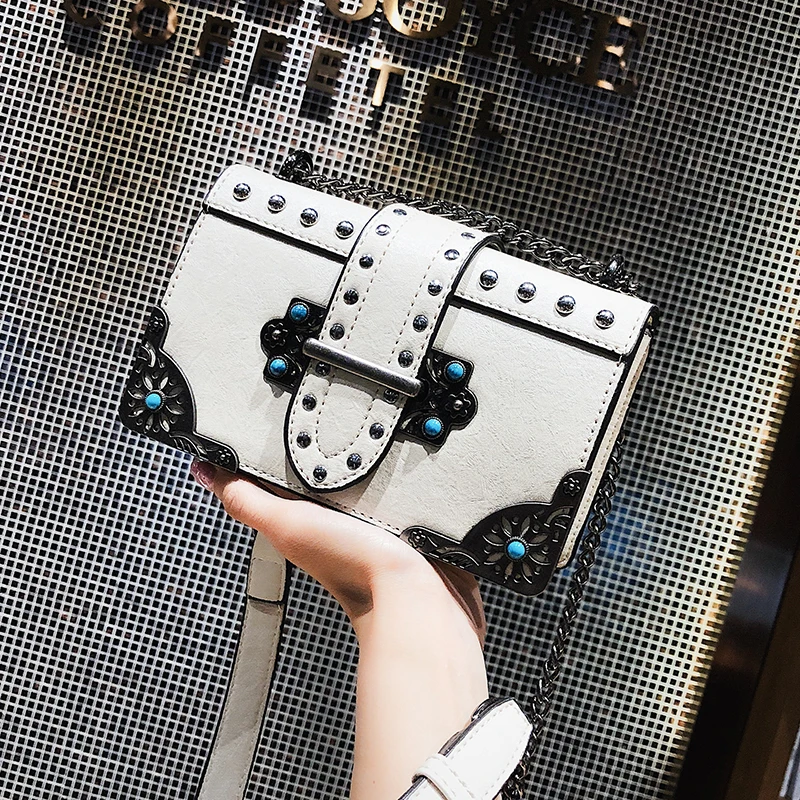 European Fashion Women's Designer Handbag 2018 New High-quality PU Leather Women bag Rivet Chain Shoulder bag Lady Crossbody bag
European Fashion Women's Designer Handbag 2018 New High-quality PU Leather Women bag Rivet Chain Shoulder bag Lady Crossbody bag