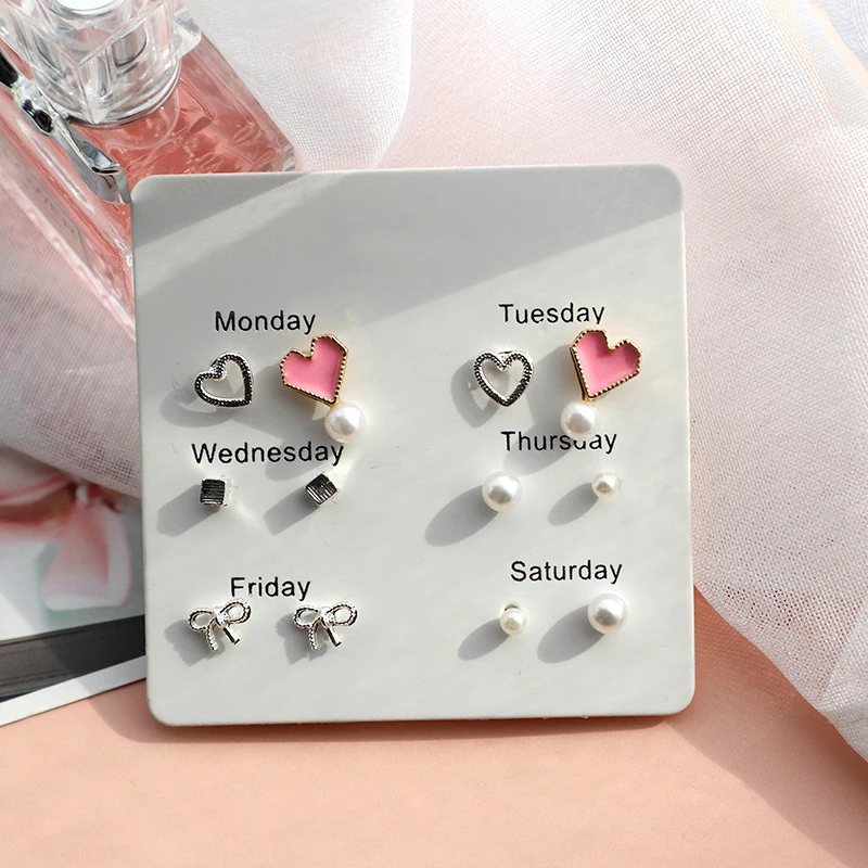 QCOOLJLY One Week Earring Set Fashion Simple Crystal Heart Stud Earrings For Women 6 Pairs/set Mini Brincos Valentine's Day Gift
QCOOLJLY One Week Earring Set Fashion Simple Crystal Heart Stud Earrings For Women 6 Pairs/set Mini Brincos Valentine's Day Gift
