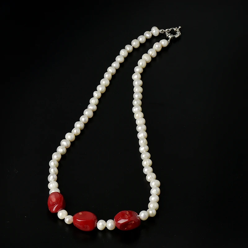 Has deep red color 10*20 MM red jujube shaped Pendant and 7-8 MM Round beads Red coral of pearl Necklace
Has deep red color 10*20 MM red jujube shaped Pendant and 7-8 MM Round beads Red coral of pearl Necklace