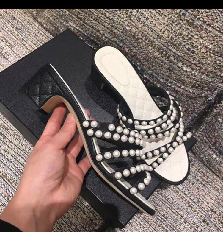 Women Casual Summer Low Heel Slippers Flip Flops Beaded Pearl Outside Shoes Girls Comfortable Woman Footwear Drop shipping
Women Casual Summer Low Heel Slippers Flip Flops Beaded Pearl Outside Shoes Girls Comfortable Woman Footwear Drop shipping