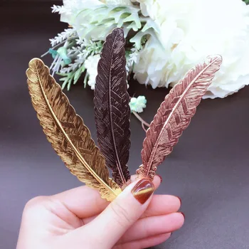 Creative metal silver plated Feather bookmark Chinese style vintage page marker nice cool book markers school supplies
Creative metal silver plated Feather bookmark Chinese style vintage page marker nice cool book markers school supplies
