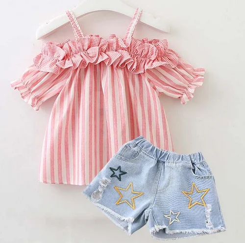 2Pcs Baby Kids Girls Clothes Sets Striped Off Shoulder Tops Jeans Pockets Stars Shorts Pant Summer Sleeveless Sling Outfits Set
2Pcs Baby Kids Girls Clothes Sets Striped Off Shoulder Tops Jeans Pockets Stars Shorts Pant Summer Sleeveless Sling Outfits Set