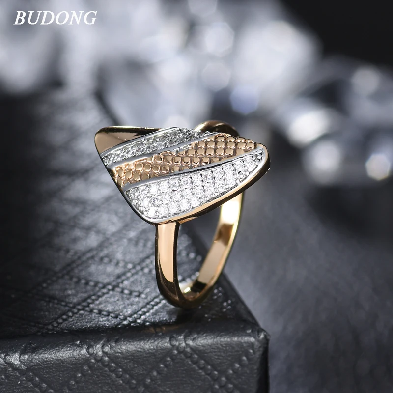 BUDONG Luxury Women Rings Classic anillos mujer bague aros Gold Color Rhinestones Studded Finger Rings Christmas Gift XUR634
BUDONG Luxury Women Rings Classic anillos mujer bague aros Gold Color Rhinestones Studded Finger Rings Christmas Gift XUR634