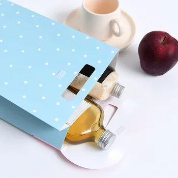 10Pcs Cartoon Flip cover Wedding Jewelry Gift Bag Candy Cookies Bags Packaging Handle printing Bag Birthday gift Packaging Bags
10Pcs Cartoon Flip cover Wedding Jewelry Gift Bag Candy Cookies Bags Packaging Handle printing Bag Birthday gift Packaging Bags