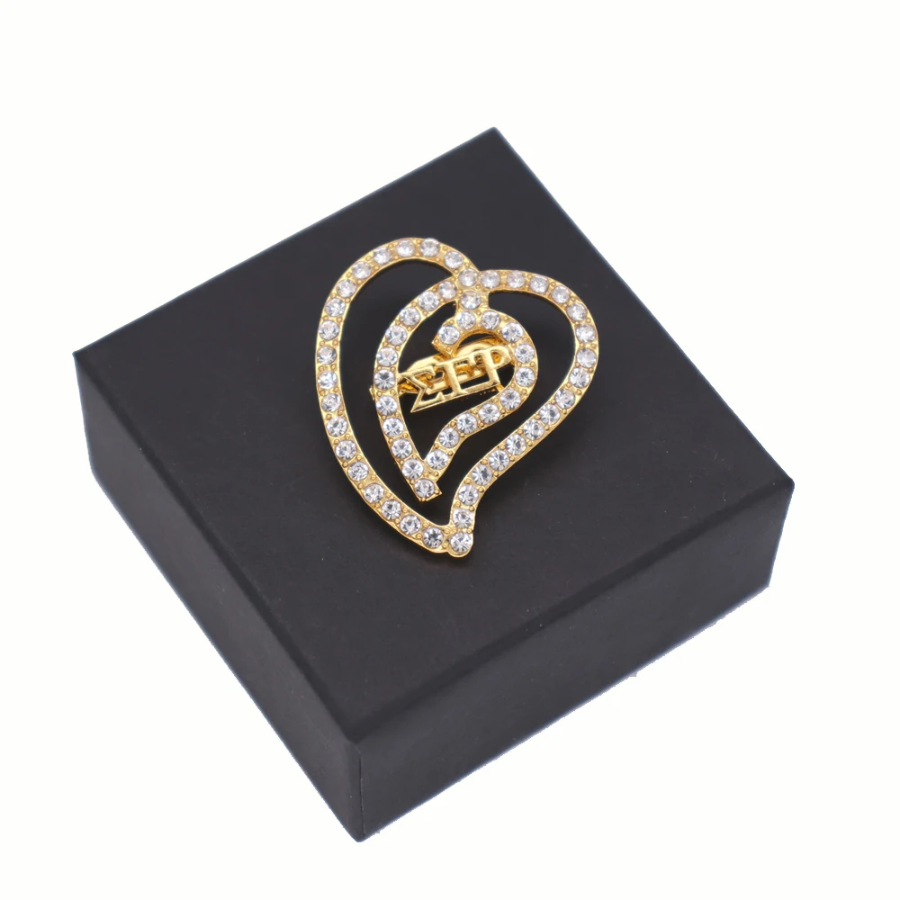 Golden Inlaid Double Hearts Sigma Gamma Rho Brooch Greek Letter Sorority SGR Pin Brooches For Women Souvenir Gift
Golden Inlaid Double Hearts Sigma Gamma Rho Brooch Greek Letter Sorority SGR Pin Brooches For Women Souvenir Gift