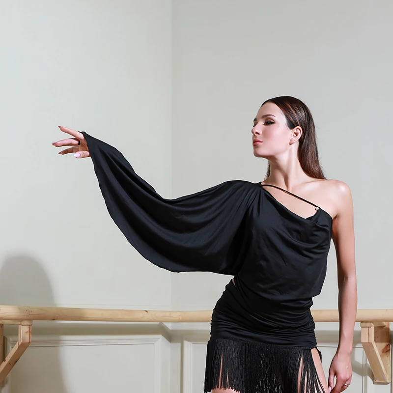 New Latin Dance Costumes Black Sexy Single Sleeve Top Ballroom Dance Competition Dresses Latin Performance Dance Top DQS1570
New Latin Dance Costumes Black Sexy Single Sleeve Top Ballroom Dance Competition Dresses Latin Performance Dance Top DQS1570