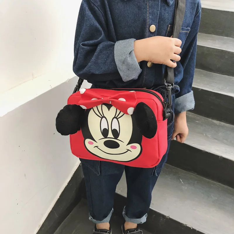 2019 Disney New handbags Cartoon mickey Minnie mouse Printed Canvas Wide Shoulder Strap Crossbody Small Square Bag 
2019 Disney New handbags Cartoon mickey Minnie mouse Printed Canvas Wide Shoulder Strap Crossbody Small Square Bag