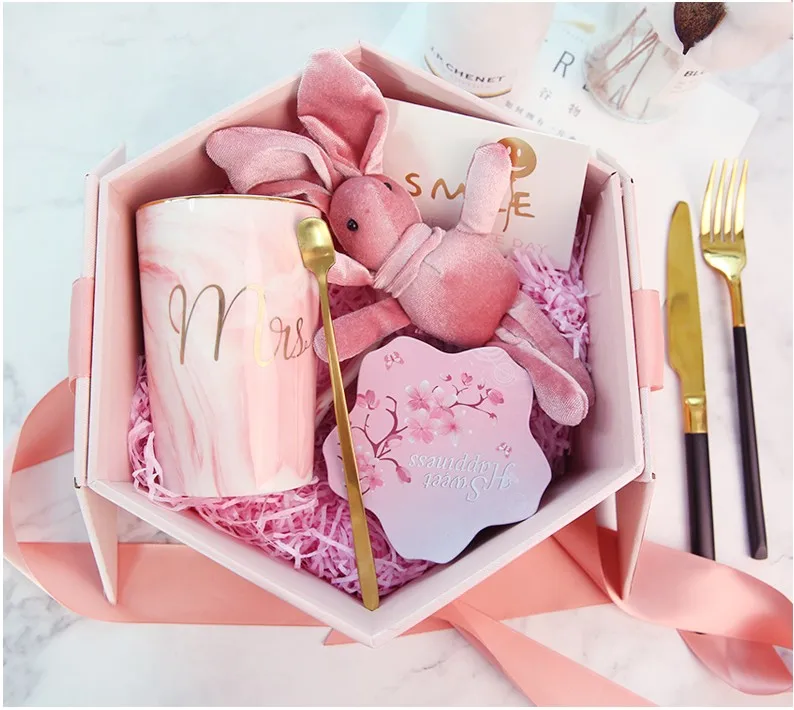 1set birthday gifts Wedding favor and gift bridesmaid face towel winter scarf Ceramic cup gift box rabbit wedding return gifts
1set birthday gifts Wedding favor and gift bridesmaid face towel winter scarf Ceramic cup gift box rabbit wedding return gifts