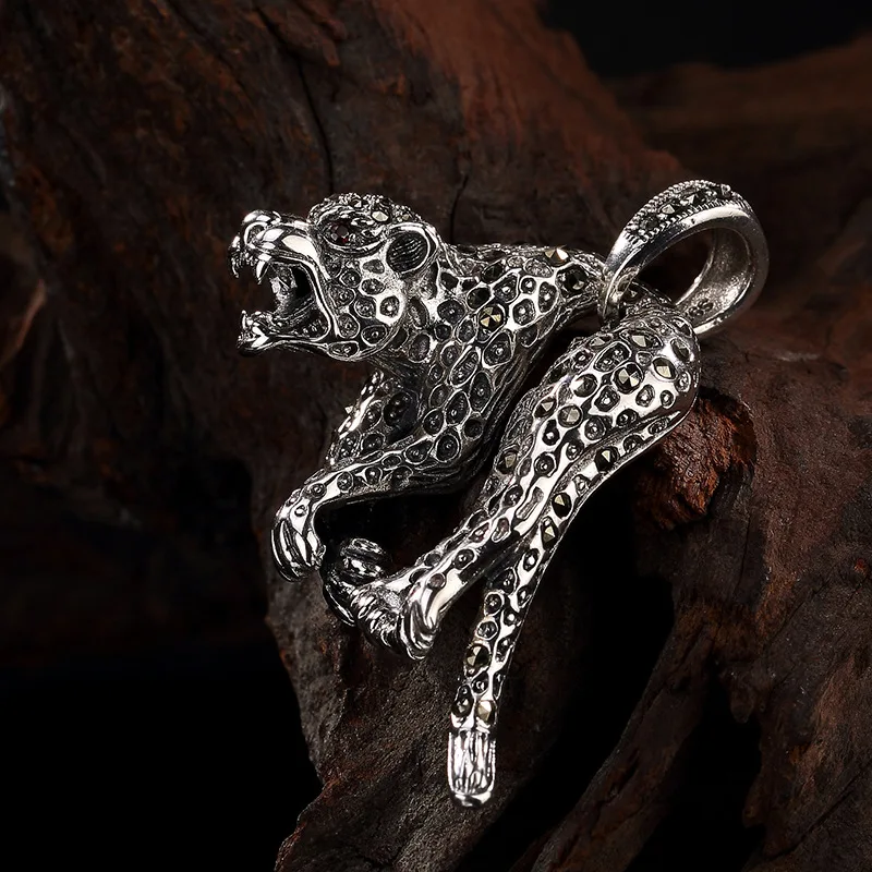 925 Sterling Silver Cheetah Shape Chalcedony Pendant Charms Fashion Costume Jewelry Fit Pendant Necklace Suspension HP027
925 Sterling Silver Cheetah Shape Chalcedony Pendant Charms Fashion Costume Jewelry Fit Pendant Necklace Suspension HP027