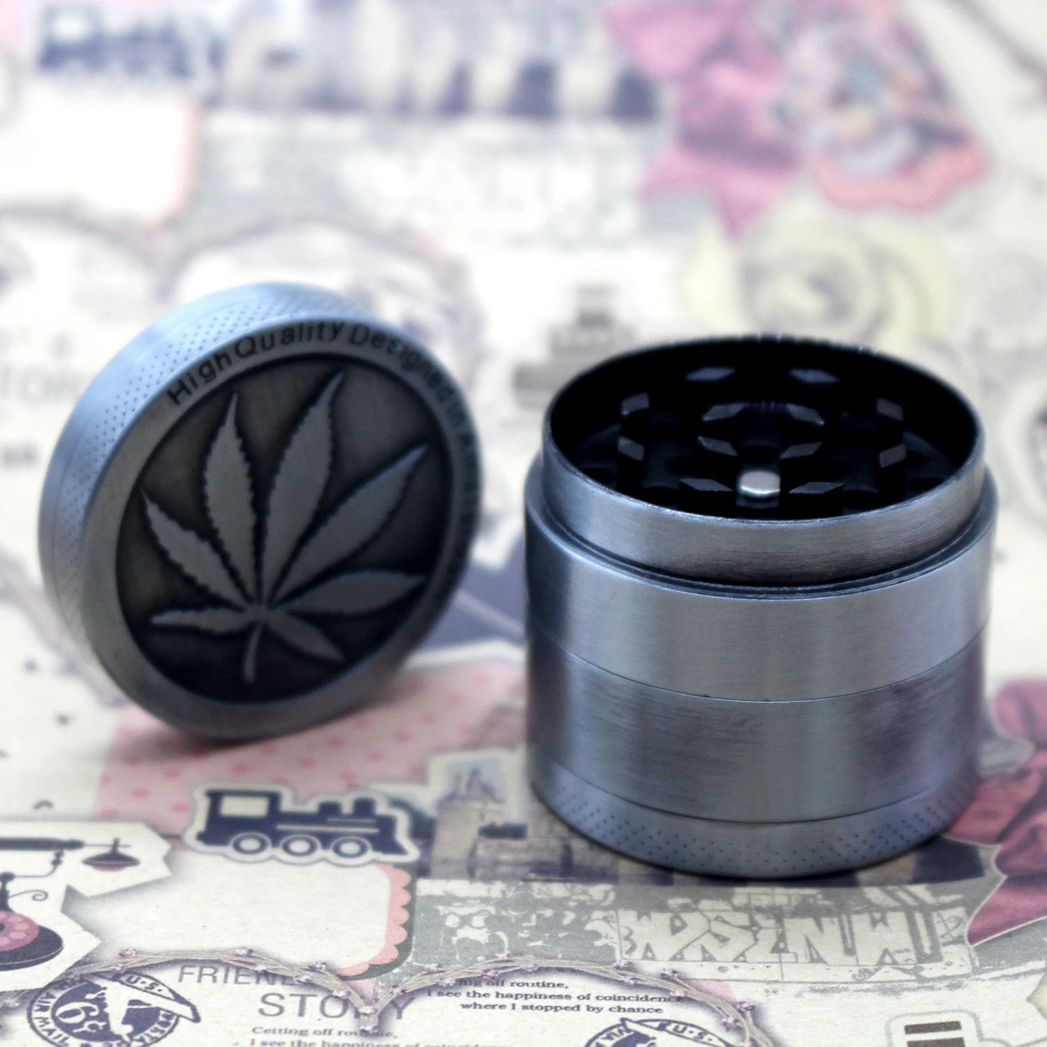 3/4 Layers 40mm Leaf Magnetic Metal Herbal Herb Grinder Tobacco Cigar Grinder Mill Smoke Spice Crusher Maker wholesale 2019
3/4 Layers 40mm Leaf Magnetic Metal Herbal Herb Grinder Tobacco Cigar Grinder Mill Smoke Spice Crusher Maker wholesale 2019