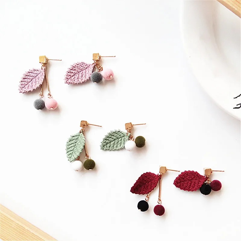 kshmir Earrings Fashion Ladies big earrings Knitting leaves, personality asymmetry, earrings, Popular fine jewelry wholesale
kshmir Earrings Fashion Ladies big earrings Knitting leaves, personality asymmetry, earrings, Popular fine jewelry wholesale