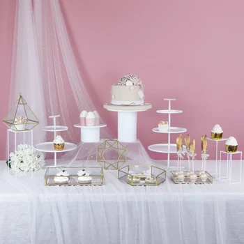 European Simple Geometrical Sugar Table with Copper Glass Tray Birthday Cake Rack Afternoon Tea Showcase.
European Simple Geometrical Sugar Table with Copper Glass Tray Birthday Cake Rack Afternoon Tea Showcase.