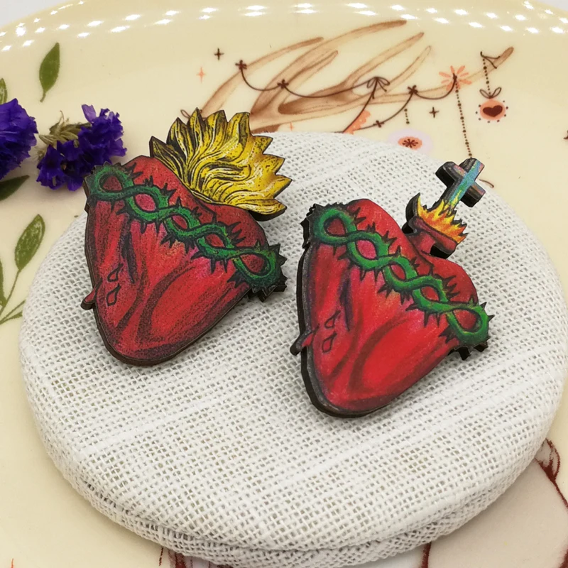 Vintage Wooden Heart Cross Punk Brooch Handmade Gothic Lapel Pin Victorian Gift Unique Jewelry Accessories
Vintage Wooden Heart Cross Punk Brooch Handmade Gothic Lapel Pin Victorian Gift Unique Jewelry Accessories