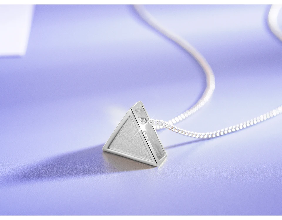 LFJE0125-Minimalism-Style-Geometric-Triangle-Design-Pendant_11