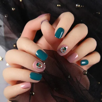 Lady 24pcs/set Korean Simple Style Jump Color Full Cover Short Fake Nails with Glue Diamante Decor False Nails T
Lady 24pcs/set Korean Simple Style Jump Color Full Cover Short Fake Nails with Glue Diamante Decor False Nails T