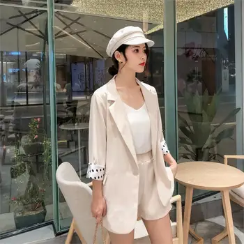 2 Pieces Set Pant suits Casual 2019 Summer Women Short Suits Dots Patchwork Sleeve Blazer Jacket & Elastic Waist Shorts Female
2 Pieces Set Pant suits Casual 2019 Summer Women Short Suits Dots Patchwork Sleeve Blazer Jacket & Elastic Waist Shorts Female