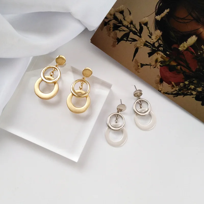 Women's Earrings Fashion Wild Metal Texture Geometric Earrings Trendy Aesthetic Personality Street Beat Earrings Accessories
Women's Earrings Fashion Wild Metal Texture Geometric Earrings Trendy Aesthetic Personality Street Beat Earrings Accessories
