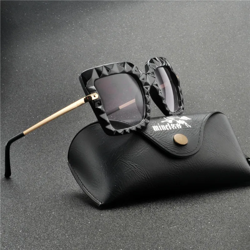 2019 New High Quality Women's Chic Sunglasses Luxury Female Brand Designer Crystal Sun Glasses Women Fashion Shades NX
2019 New High Quality Women's Chic Sunglasses Luxury Female Brand Designer Crystal Sun Glasses Women Fashion Shades NX