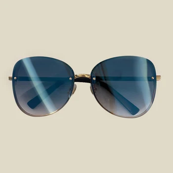 High Quality Butterfly Sunglasses 2019 Fashion Vintage Alloy Frame Eyewear Oculos De Sol Feminino UV400 Protection Shades
High Quality Butterfly Sunglasses 2019 Fashion Vintage Alloy Frame Eyewear Oculos De Sol Feminino UV400 Protection Shades