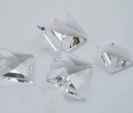 900pcs/lot 18mm crystal prism square beads in 2 holes DIY door curtain pendant beads wedding garland strand beads
900pcs/lot 18mm crystal prism square beads in 2 holes DIY door curtain pendant beads wedding garland strand beads