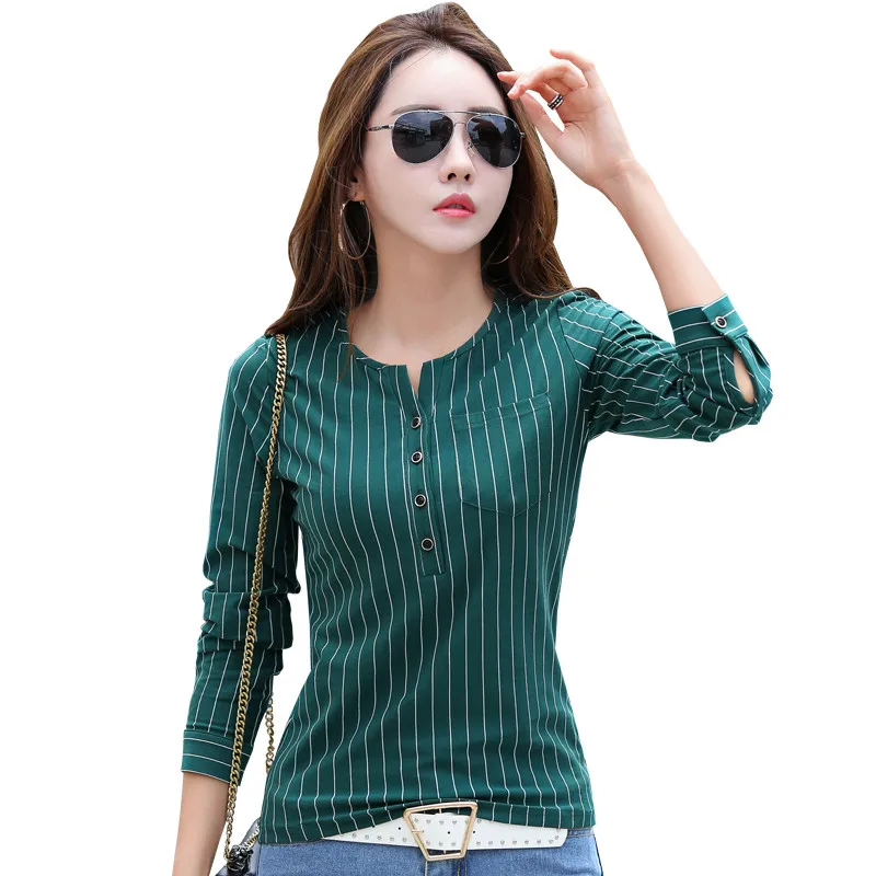 2018 Winter and autumn women cotton t shirt green striped long sleeve t shirt women v neck button women plus size t shirts CS366
2018 Winter and autumn women cotton t shirt green striped long sleeve t shirt women v neck button women plus size t shirts CS366