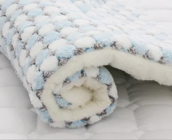 Cat bed Pets Kennels for Household Animals Four Seasons Dog Cat Mat
Cat bed Pets Kennels for Household Animals Four Seasons Dog Cat Mat