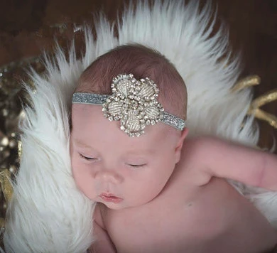 Fashion Beads Flower Clover Baby Girls Toddler Newborn Hairband Rhinestone Headband Elastic Kids Hair Band Wedding Accessories
Fashion Beads Flower Clover Baby Girls Toddler Newborn Hairband Rhinestone Headband Elastic Kids Hair Band Wedding Accessories