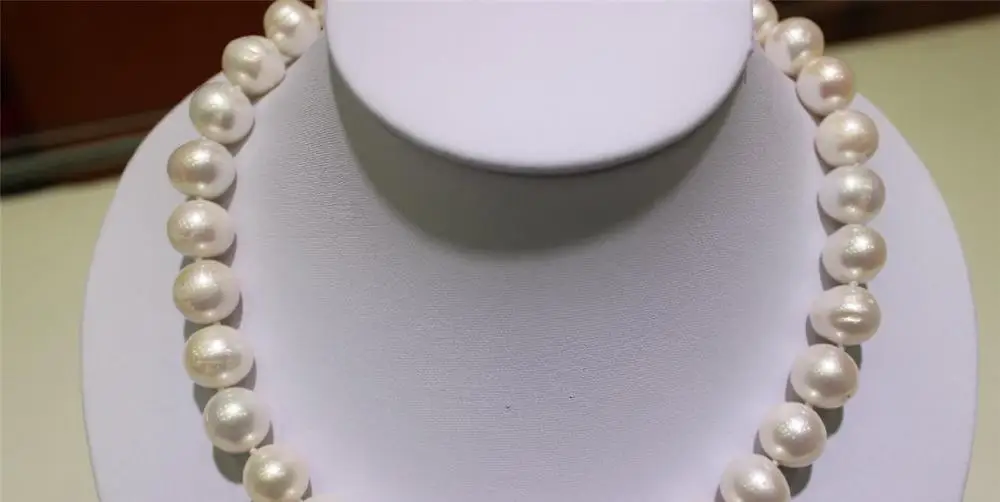 Hot sell Noble- Free shipping@@@@@ Natural white nearround Freshwater pearl necklace 18INCH 12-14mm"Handmade" Alloy a
Hot sell Noble- Free shipping@@@@@ Natural white nearround Freshwater pearl necklace 18INCH 12-14mm"Handmade" Alloy a