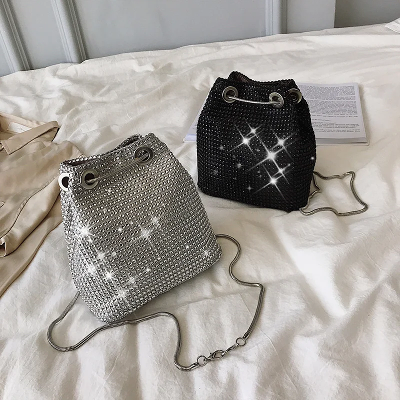 2019 New Summer Bucket Bag Flash Drill Diagonal Chain Shoulder Messenger Bags Women Clutch Purses Handbags
2019 New Summer Bucket Bag Flash Drill Diagonal Chain Shoulder Messenger Bags Women Clutch Purses Handbags