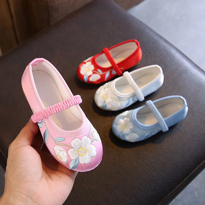 Girls Shoes Kids Cloth Flats Embroidered Shoes For Medium Big Children Embroidery Flowers Elastic Band Traditional Ethnic Shoes
Girls Shoes Kids Cloth Flats Embroidered Shoes For Medium Big Children Embroidery Flowers Elastic Band Traditional Ethnic Shoes