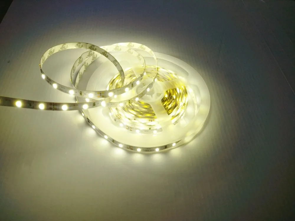 Высокая яркость природный белый 4000K Светодиодная лента DC12V SMD 2835 5M/300L 60 светодиодов/м гибкая светодиодная веревка внутреннее IP20 декоративное освещение
Высокая яркость природный белый 4000K Светодиодная лента DC12V SMD 2835 5M/300L 60 светодиодов/м гибкая светодиодная веревка внутреннее IP20 декоративное освещение