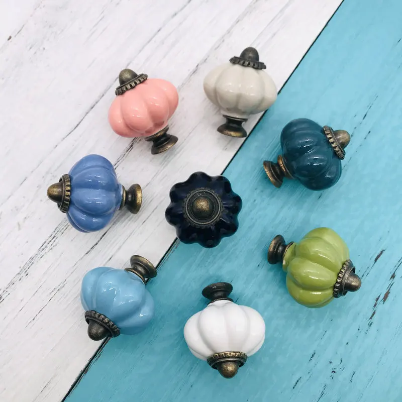 1pcs Various color Ceramic Door Handles European Cute Pumpkin Furniture Handles Drawer Pulls Kitchen Cabinet Knobs and Handles
1pcs Various color Ceramic Door Handles European Cute Pumpkin Furniture Handles Drawer Pulls Kitchen Cabinet Knobs and Handles