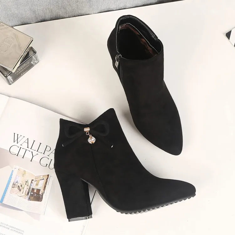 Big Size 9 10 11-17 boots women shoes ankle boots for women ladies boots Side zipper with diamond pendant with bow tie
Big Size 9 10 11-17 boots women shoes ankle boots for women ladies boots Side zipper with diamond pendant with bow tie
