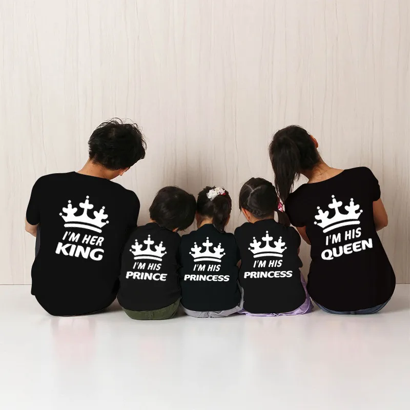 LILIGIRL Short Sleeve Family T-shirt 2019 New Mommy and Me Casual Cotton Shirts King Queen Crown Print Tops for Matching Clothes
LILIGIRL Short Sleeve Family T-shirt 2019 New Mommy and Me Casual Cotton Shirts King Queen Crown Print Tops for Matching Clothes