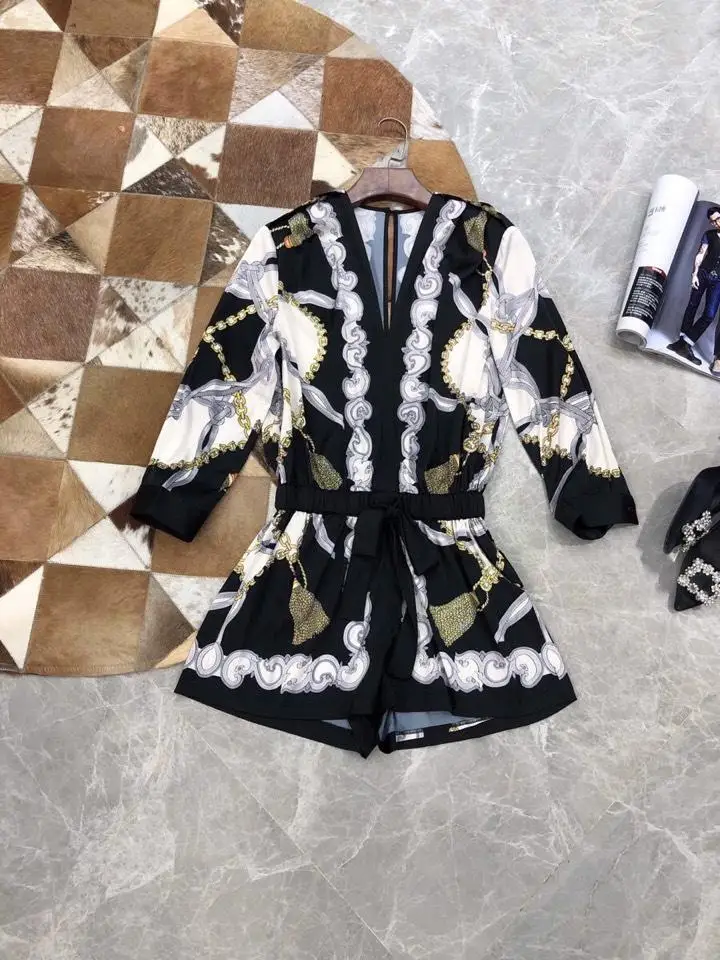 2019 ladies fashion loose twill positioning retro print seven-point sleeves jumpsuit 0528
2019 ladies fashion loose twill positioning retro print seven-point sleeves jumpsuit 0528