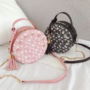 Round Vintage Fashion Women Embroidery Tassel Crossbody Bags Round Tote Handbags Shoulder Crossbody Circle Bag New Fashion
Round Vintage Fashion Women Embroidery Tassel Crossbody Bags Round Tote Handbags Shoulder Crossbody Circle Bag New Fashion