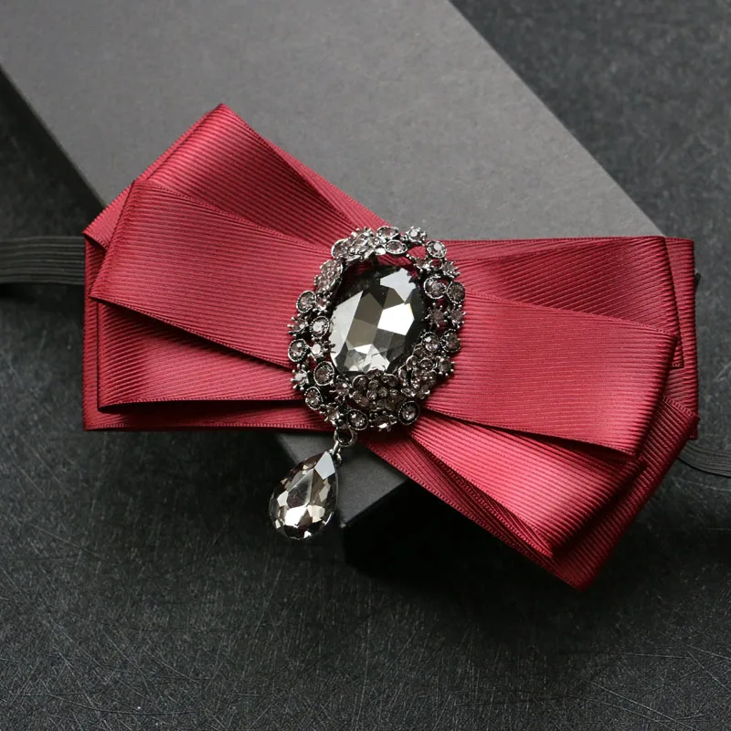 High quality British men dress bow tie Fashion shiny diamond accessories groom wedding bow tie
High quality British men dress bow tie Fashion shiny diamond accessories groom wedding bow tie