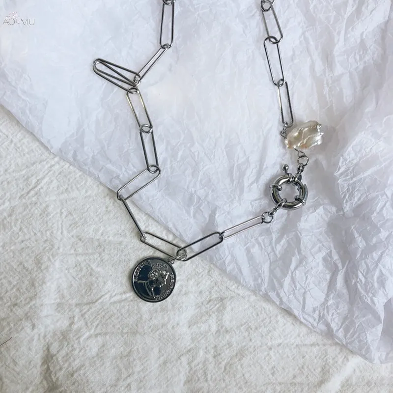 AOMU Korea Coin Letter Clavicle Chain Geometric Round Rectangle Necklaces Baroque Pearl Sweater Chain Jewelry For Women
AOMU Korea Coin Letter Clavicle Chain Geometric Round Rectangle Necklaces Baroque Pearl Sweater Chain Jewelry For Women
