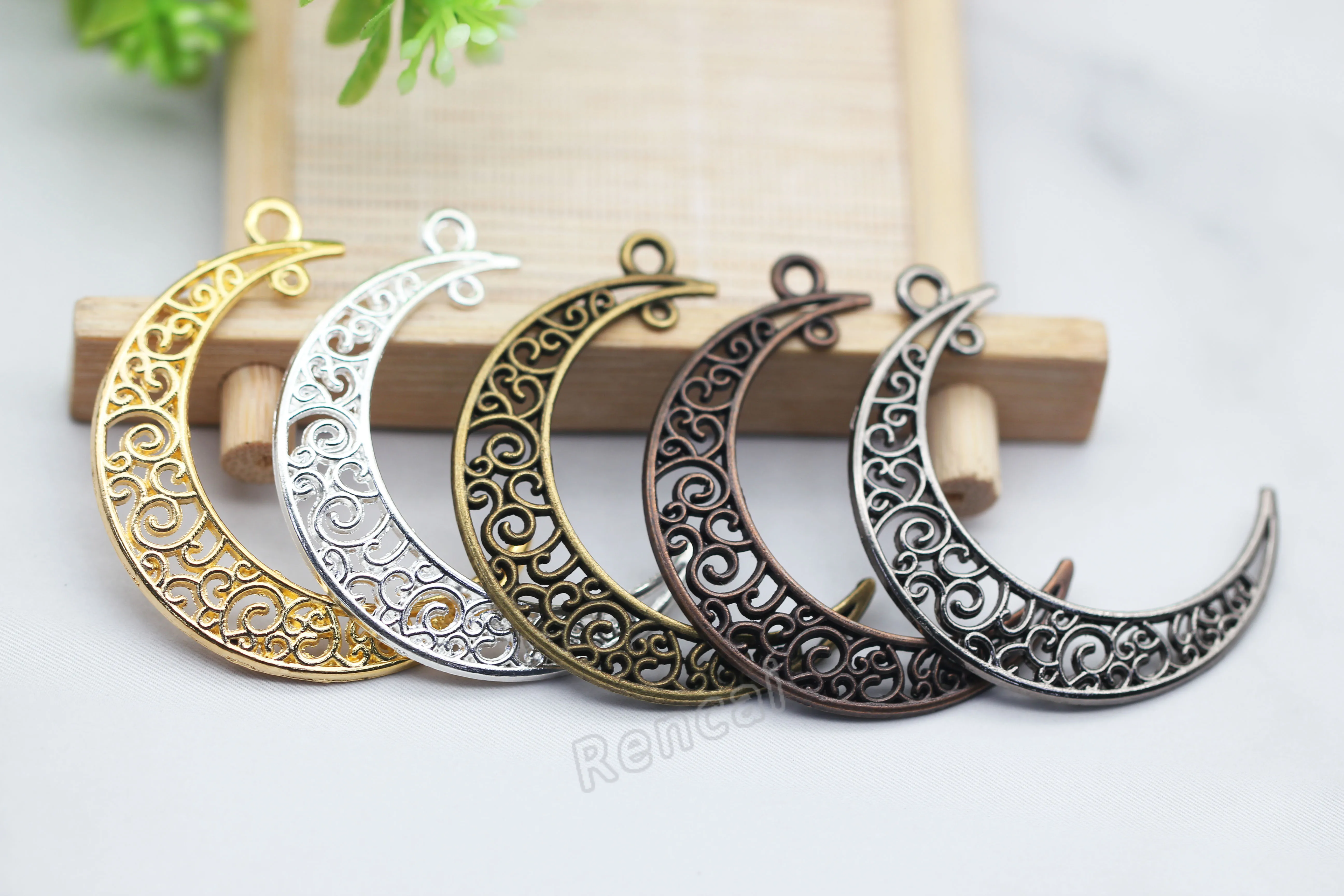 20pcs/lot Multi-Colors 30*40mm Hollow Moon Charms Zinc Alloy For DIY Jewelry Pendants Necklace Bracelet Findings
20pcs/lot Multi-Colors 30*40mm Hollow Moon Charms Zinc Alloy For DIY Jewelry Pendants Necklace Bracelet Findings