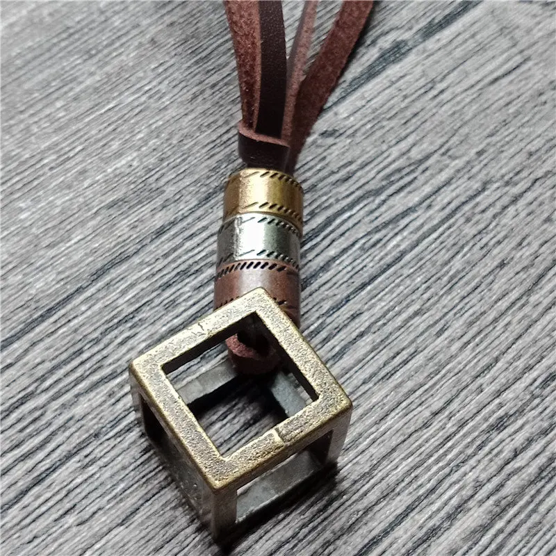 100% Genuine Leather Men Necklaces Pendants Punk Vintage Adjustable Brown Rope Chain Male Jewelry Mens Jewellery kolye erkek
100% Genuine Leather Men Necklaces Pendants Punk Vintage Adjustable Brown Rope Chain Male Jewelry Mens Jewellery kolye erkek