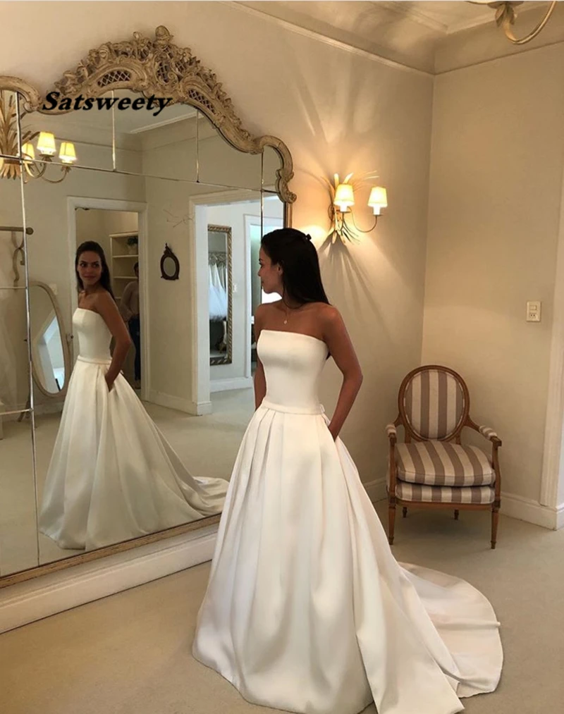 Top Quality Simple Boho A-line Wedding Dresses Strapless Satin Draped Bridal Dress Bow Sashes Vestidos De Noiva Bride Dresses
Top Quality Simple Boho A-line Wedding Dresses Strapless Satin Draped Bridal Dress Bow Sashes Vestidos De Noiva Bride Dresses