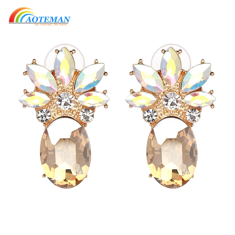 AOTEMAN Champagne Crystal Stud Earrings Fashion Statement Earrings For Women Good Quality Jewelry Factory Wholesale
AOTEMAN Champagne Crystal Stud Earrings Fashion Statement Earrings For Women Good Quality Jewelry Factory Wholesale