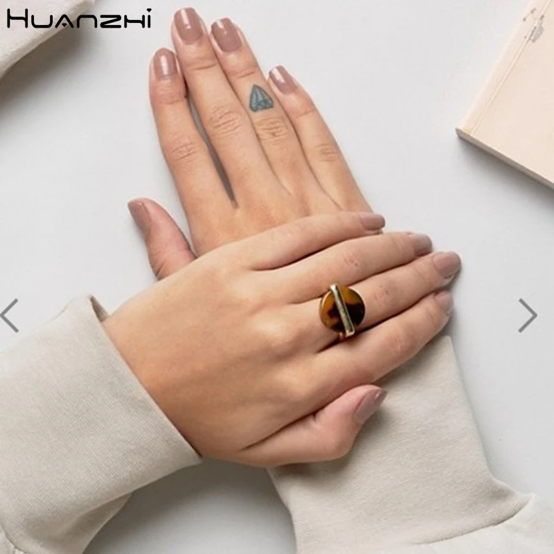 HUANZHI Round Acetate Leopard Geometric Rings Metal Hollow Alloy Simple Japan Finger rings For Women Party Trendy Jewelry Gifts
HUANZHI Round Acetate Leopard Geometric Rings Metal Hollow Alloy Simple Japan Finger rings For Women Party Trendy Jewelry Gifts