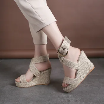2019 autumn new fashion simple solid color high heel women comfortable woven wedge heel casual high heels
2019 autumn new fashion simple solid color high heel women comfortable woven wedge heel casual high heels