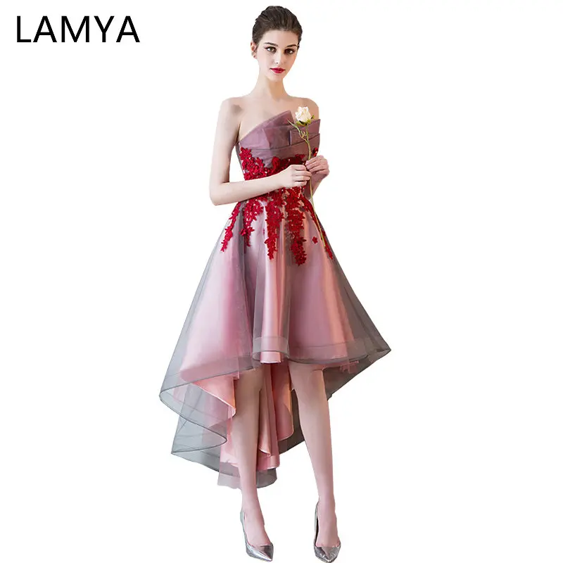 LAMYA Short Front Back Long Tail Prom Dresses Women Banquet High Low Evening Party Dress 2019 Vintage Lace Scalloped Formal Gown
LAMYA Short Front Back Long Tail Prom Dresses Women Banquet High Low Evening Party Dress 2019 Vintage Lace Scalloped Formal Gown